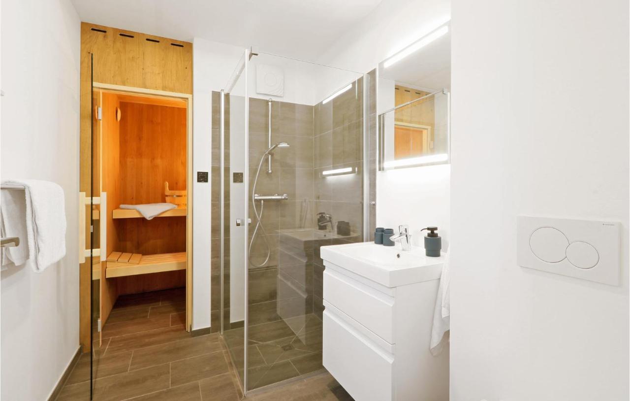 Amazing Home In Lembruch-Duemmer See With Wifi Bagian luar foto