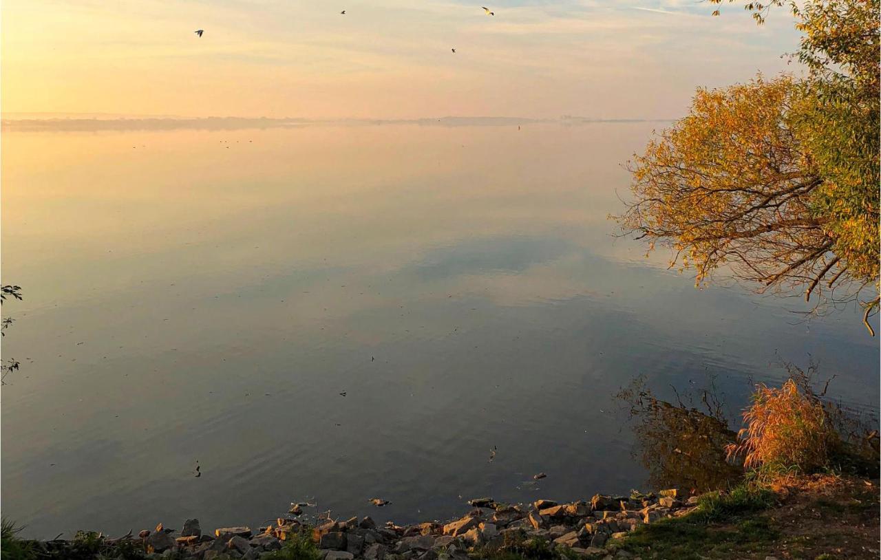 Amazing Home In Lembruch-Duemmer See With Wifi Bagian luar foto